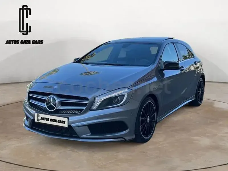 Usado Mercedes A200 AMG line 136 CV (100 kW) 2015 Gris / plata Utilitario