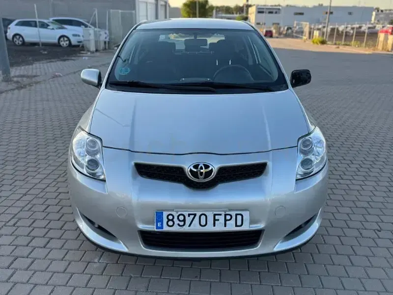Usado Toyota Auris Sol 124 CV (91 kW) 2007 Gris / plata Utilitario