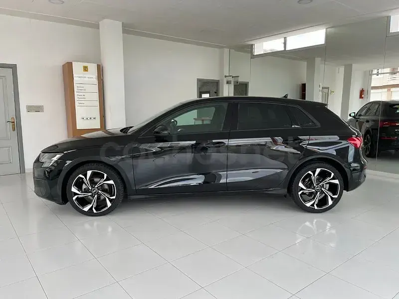 Usado Audi A3 110 CV (80 kW) 2022 Negro Berlina