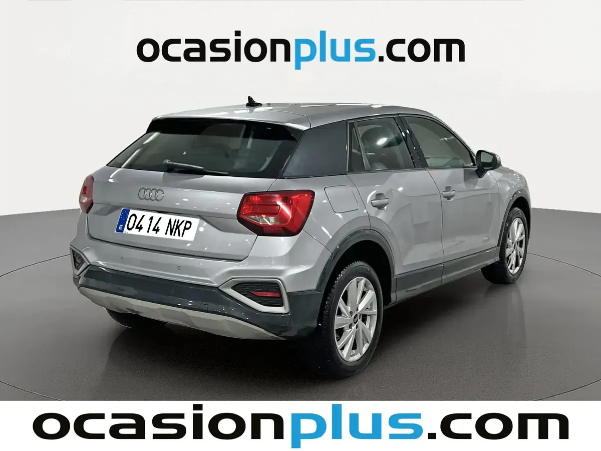 Usado Audi Q2 Advanced 150 CV (110 kW) 2023 Gris plata SUV