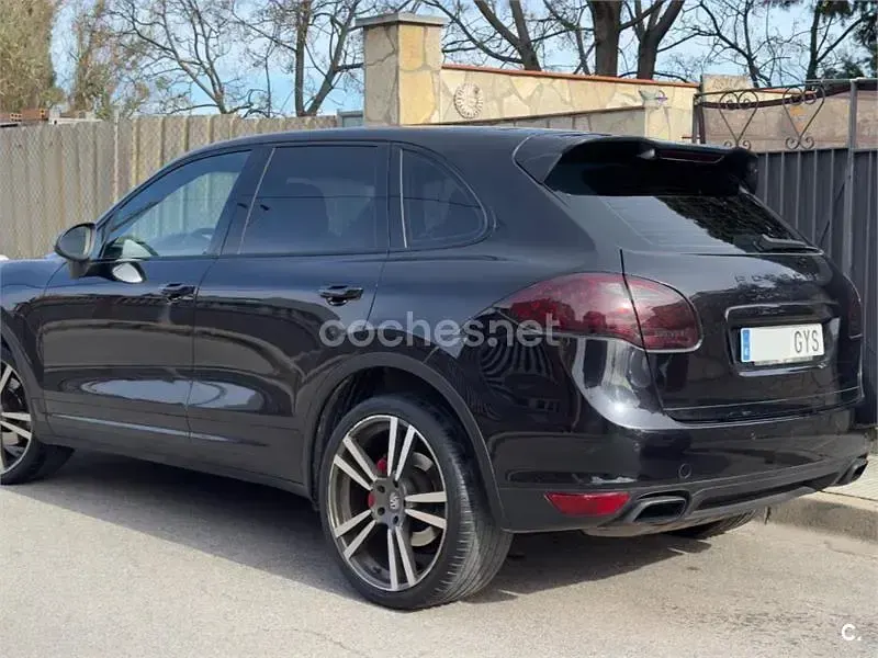 Usado Porsche Cayenne 300 CV (220 kW) 2011 Negro SUV