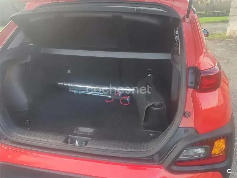 Usado Hyundai Kona 115 CV (84 kW) 2019 Rojo SUV