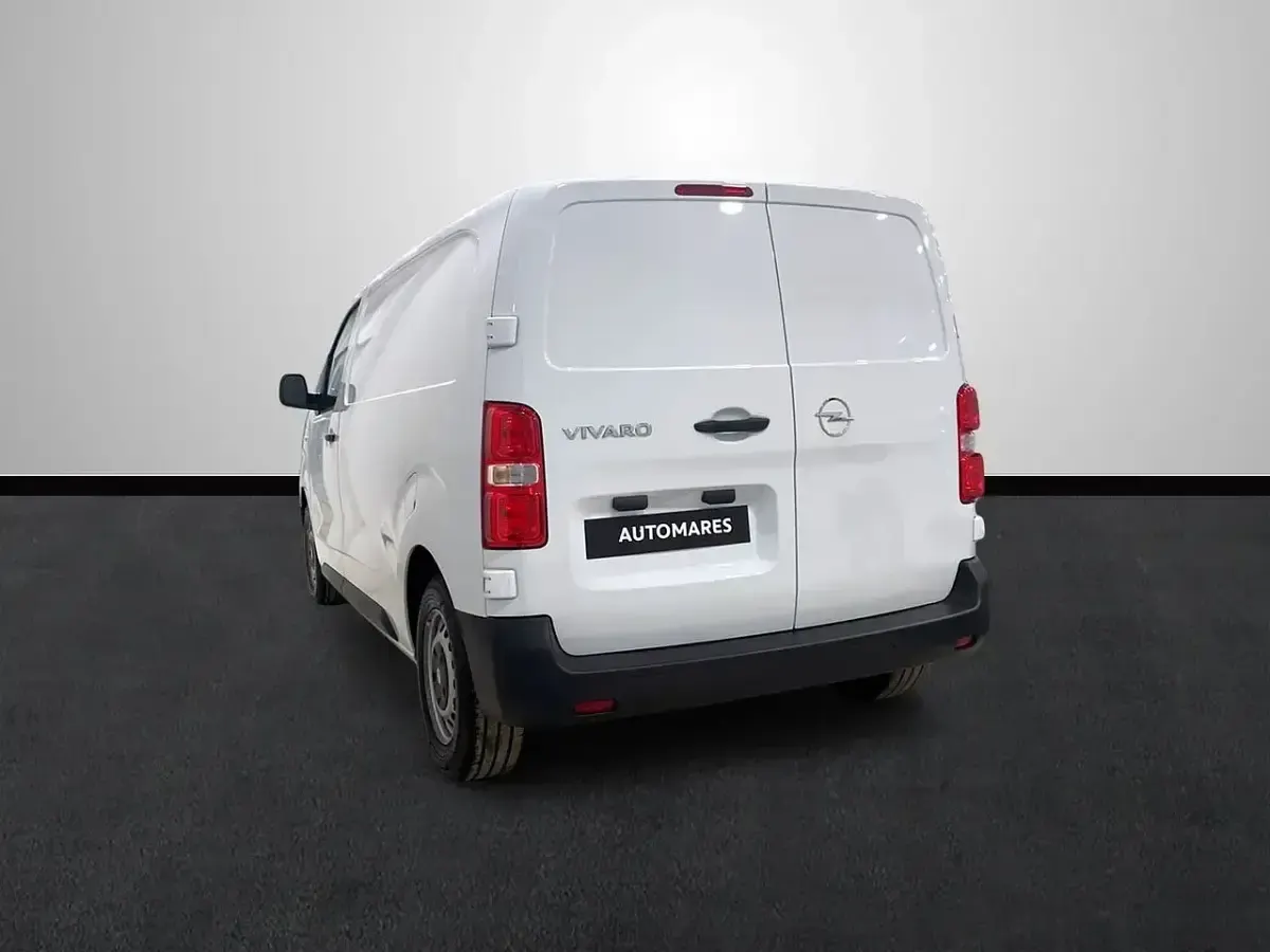 Usado Opel Vivaro S 120 CV (88 kW) 2024 Blanco Monovolumen