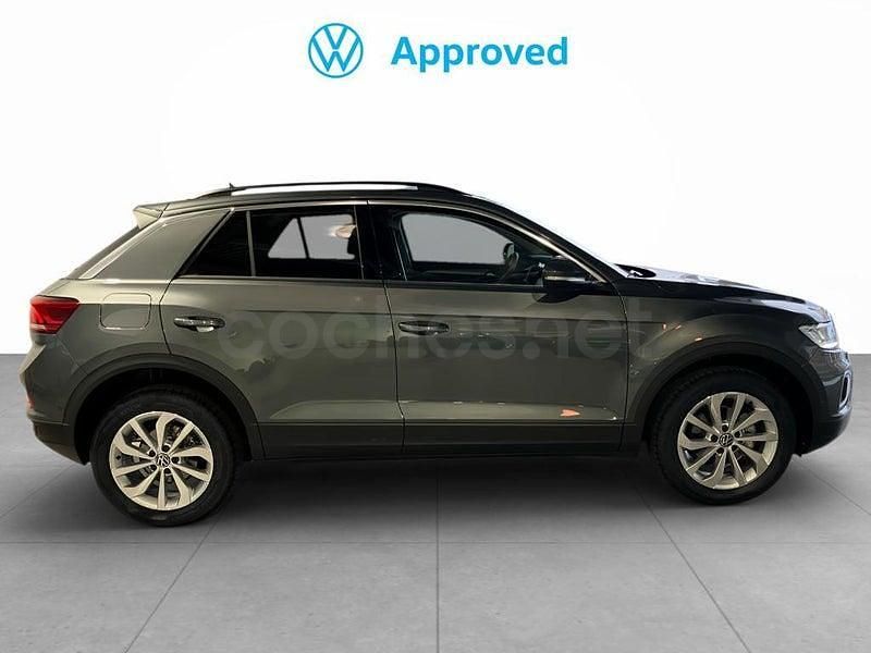 Usado VW T-Roc Life 115 CV (84 kW) 2025 Gris / plata SUV