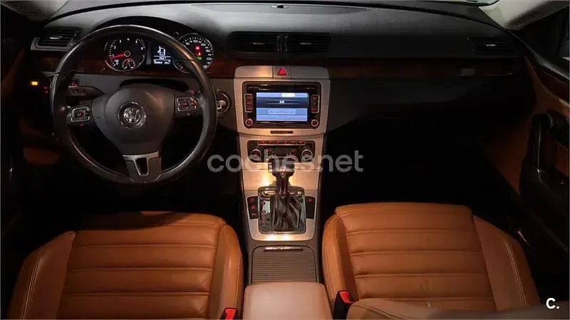 Usado VW Passat 160 CV (117 kW) 2010 Gris / plata Berlina