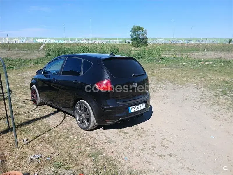 Usado Seat Altea 140 CV (102 kW) 2007 Negro Monovolumen
