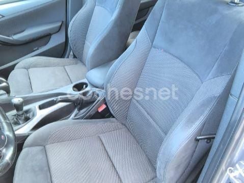 Gris / plata Usado 2011 BMW X1 SUV | 6800 € (Buen precio) - Imagen 1/4