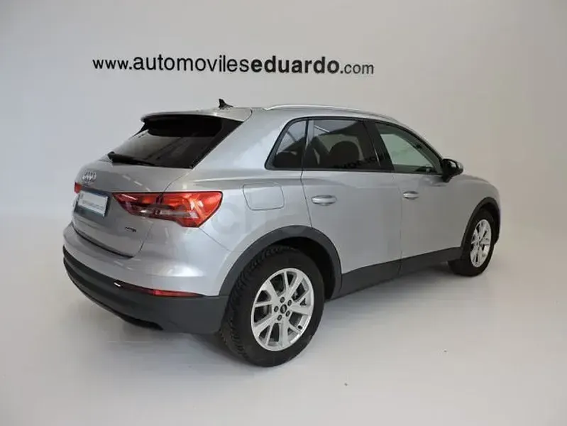 Usado Audi Q3 150 CV (110 kW) 2021 Gris / plata SUV