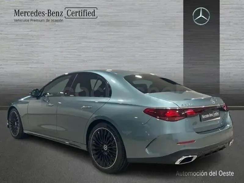 Usado Mercedes E220 197 CV (144 kW) 2025 Verde Berlina
