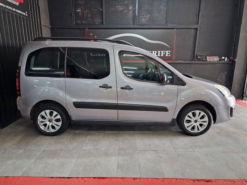 Usado Citroën Berlingo XTR 114 CV (83 kW) 2017 Marrón Monovolumen