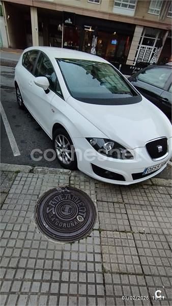 Usado Seat Leon Style 105 CV (77 kW) 2011 Blanco Berlina