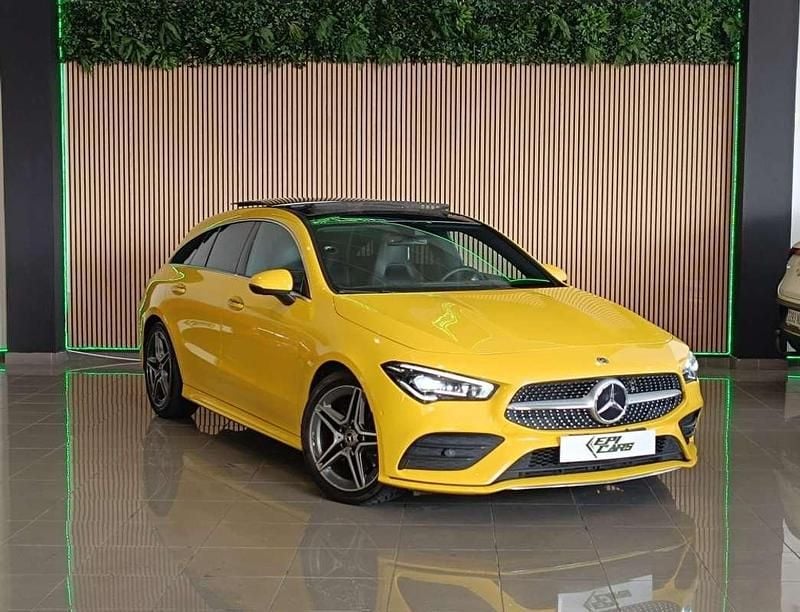 Usado Mercedes CLA220 Shooting Brake 190 CV (139 kW) 2020 Amarillo Familiar