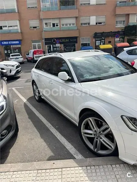 Usado Audi A6 Allroad Advanced 313 CV (230 kW) 2014 Blanco Familiar