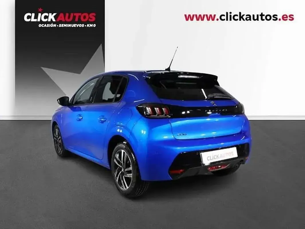 Usado Peugeot 208 Allure 101 CV (74 kW) 2023 Azul Utilitario