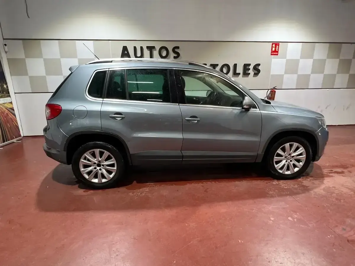 Używany VW Tiguan 140 KM (102 kW) 2008 Szary SUV