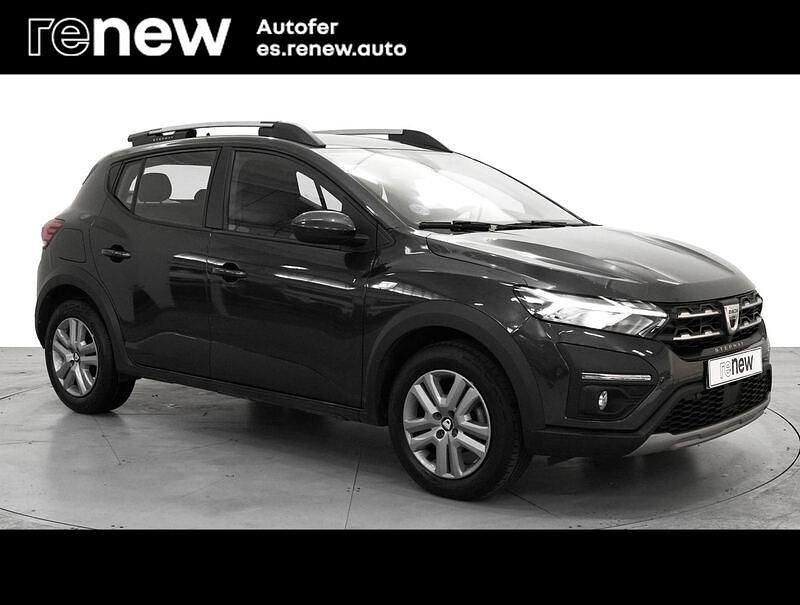 Usado Dacia Sandero Comfort 91 CV (66 kW) 2021 Gris Berlina