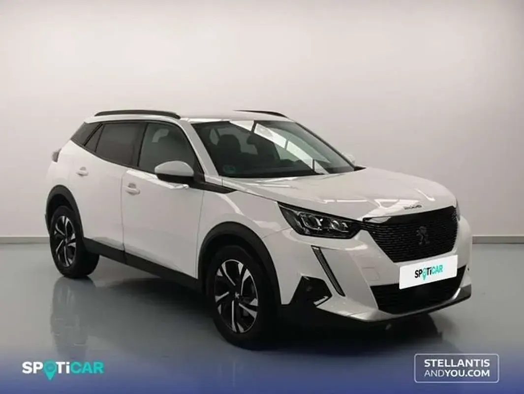 Usado Peugeot 2008 Allure 101 CV (74 kW) 2022 Blanco SUV