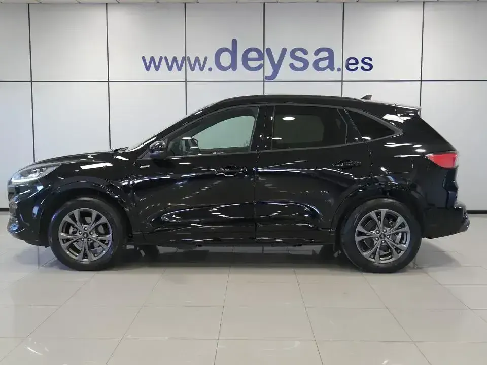 Usado Ford Kuga ST-Line X 225 CV (165 kW) 2022 Negro SUV