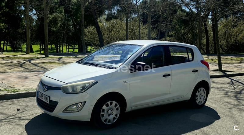 Usado Hyundai i20 85 CV (62 kW) 2012 Blanco Utilitario