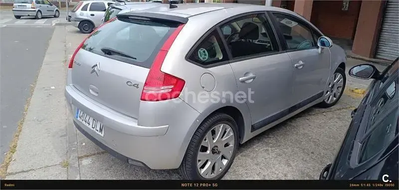 Usado Citroën C4 VTR Sport 110 CV (80 kW) 2005 Gris / plata Berlina