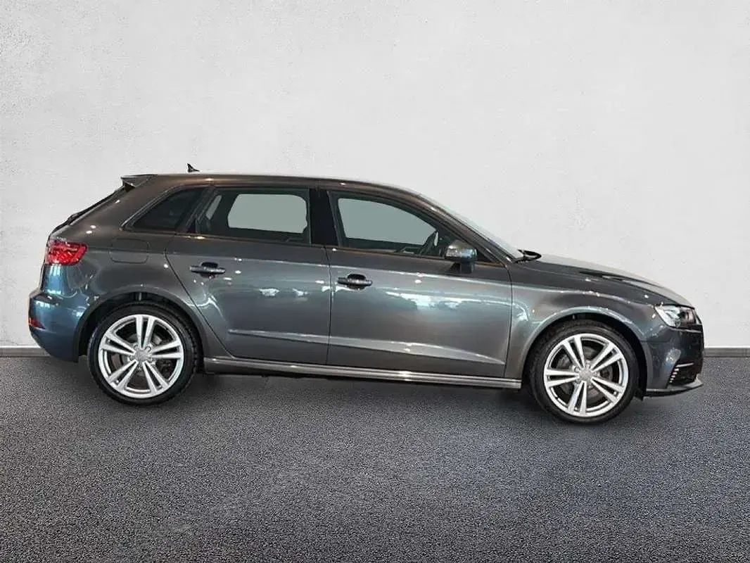 Usado Audi A3 Sportback e-tron S-Line 204 CV (150 kW) 2020 Gris Utilitario