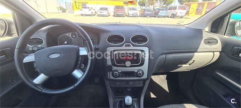 Usado Ford Focus Trend 115 CV (84 kW) 2007 Negro Berlina