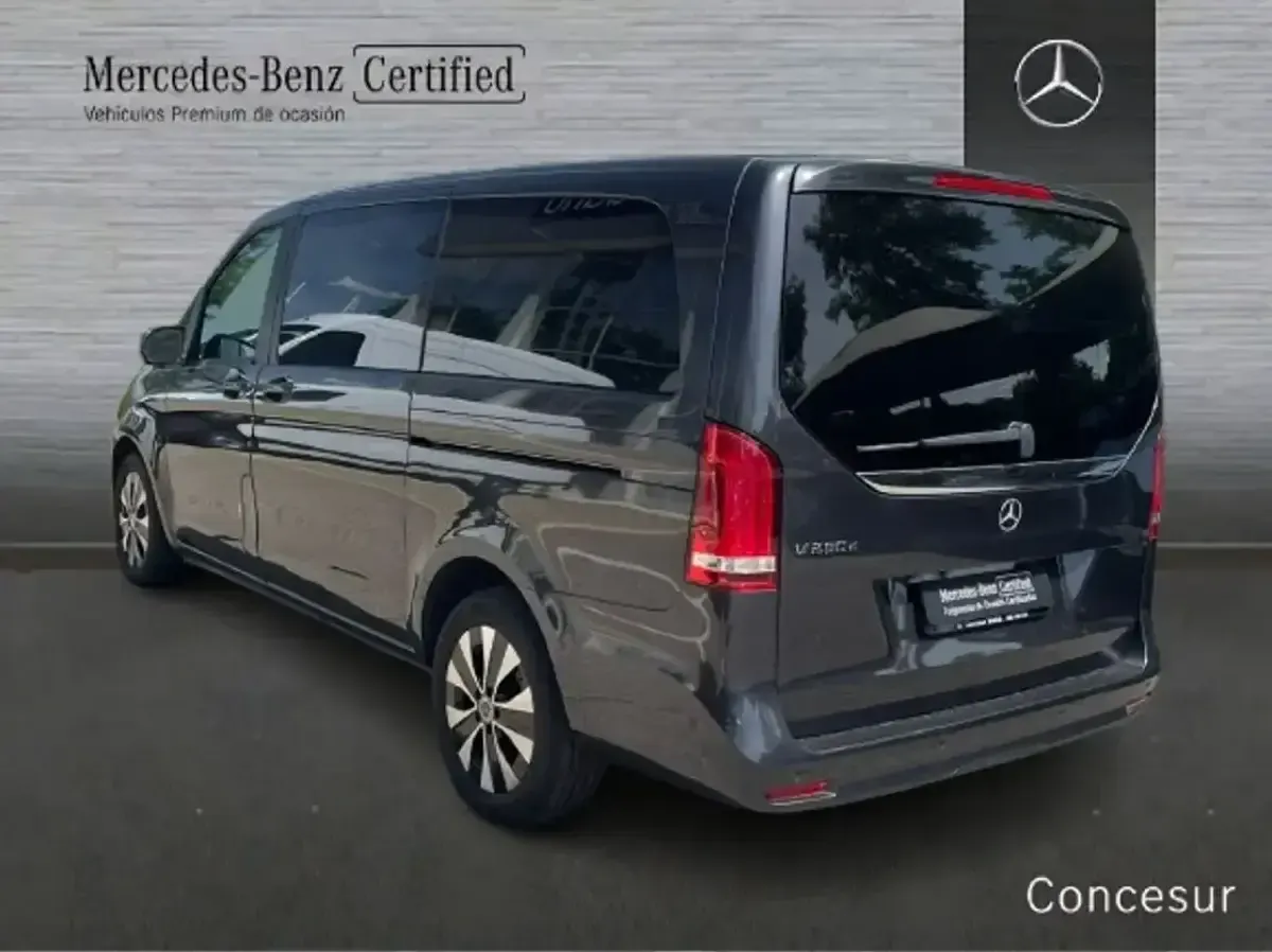 Usado Mercedes V250 190 CV (139 kW) 2023 Gris / plata Monovolumen