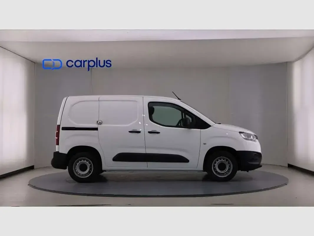 Usado Toyota Proace City City 102 CV (75 kW) 2022 Blanco Monovolumen