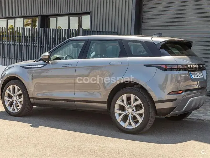 Usado Land Rover Range Rover evoque 163 CV (119 kW) 2022 Gris / plata SUV