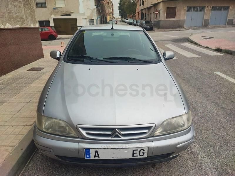 Usado Citroën Xsara Attraction 71 CV (52 kW) 2000 Gris / plata Berlina