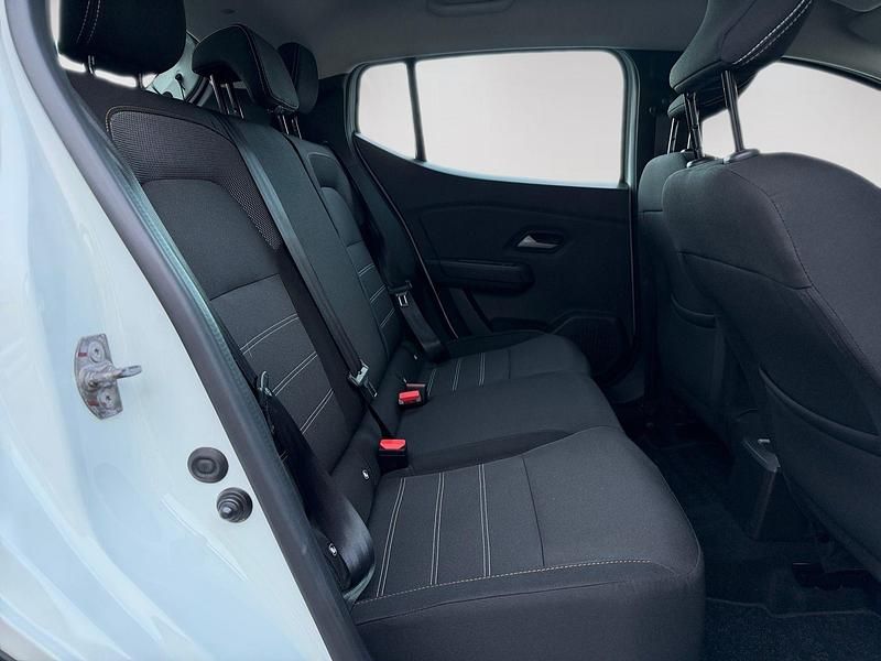 Usado Dacia Sandero Expression 91 CV (66 kW) 2023 Blanco Berlina