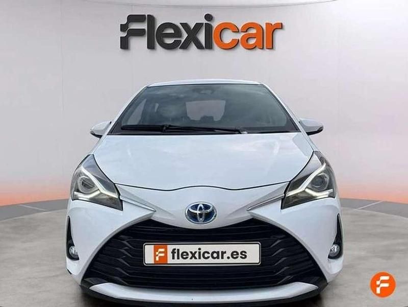 Usado Toyota Yaris Hybrid 99 CV (72 kW) 2020 Blanco Utilitario