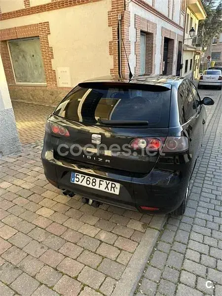 Usado Seat Ibiza Sport 100 CV (73 kW) 2007 Negro Utilitario