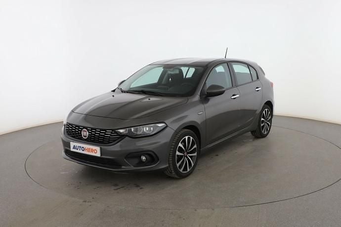 Gris Usado 2018 Fiat Tipo Lounge Berlina | 11.799 € (Precio justo) - Imagen 1/3