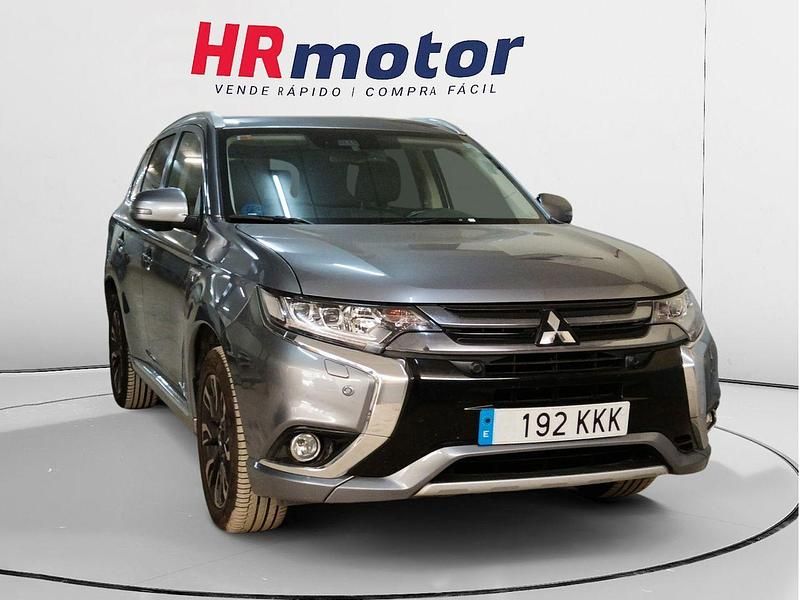 Gris Usado 2018 Mitsubishi Outlander P-HEV SUV | 18.990 € (Precio justo) - Imagen 1/4