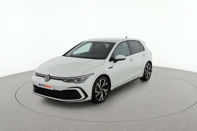 Blanco Usado 2021 VW Golf VIII R-line Berlina | 26.199 € (Precio justo) - Imagen 1/4