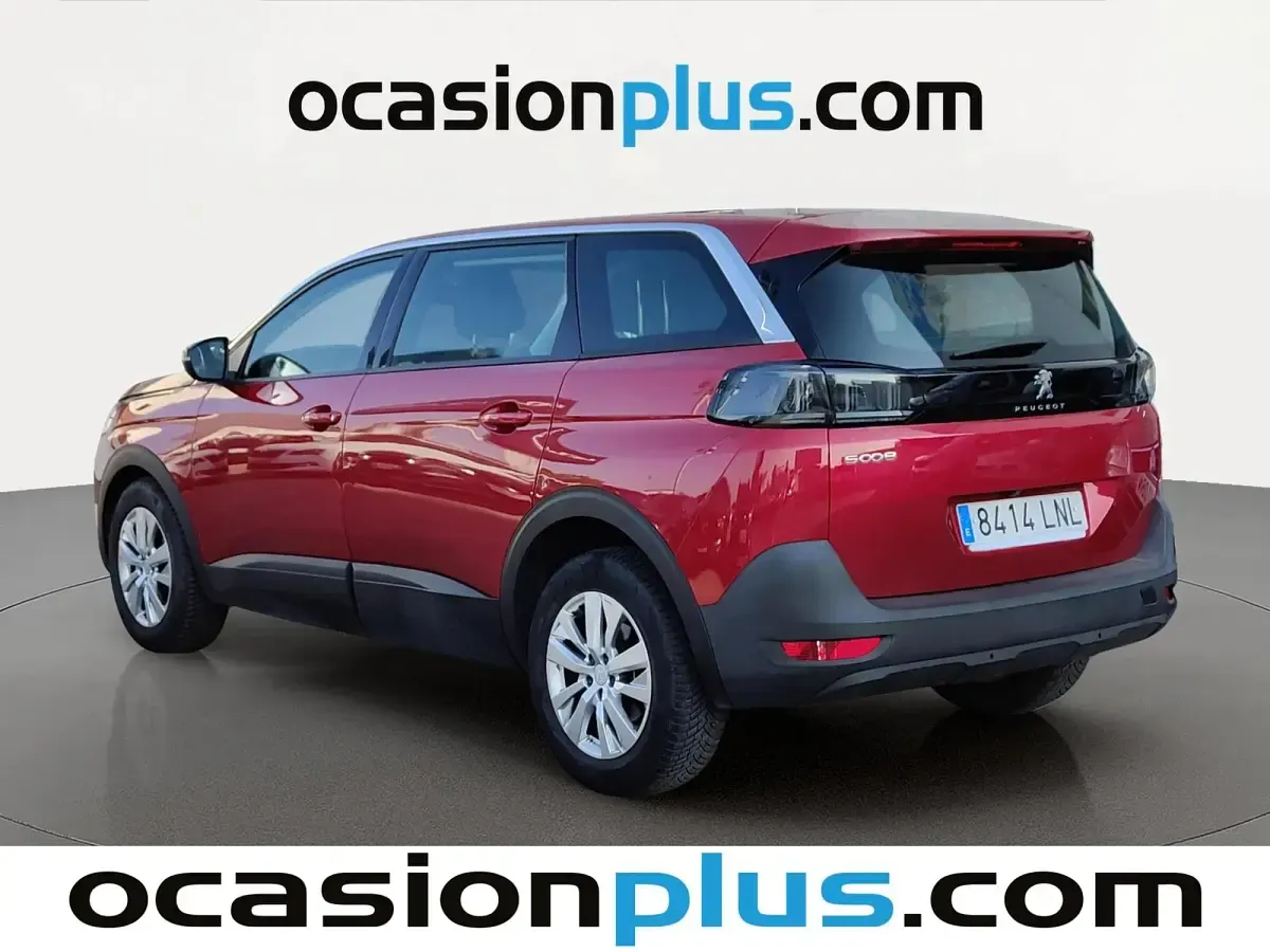 Usado Peugeot 5008 Active 131 CV (96 kW) 2021 Rojo SUV