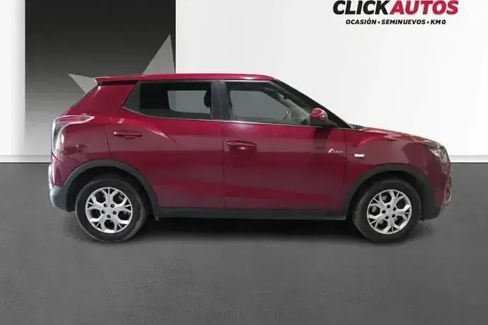 Usado SsangYong Tivoli 128 CV (94 kW) 2023 Gris SUV