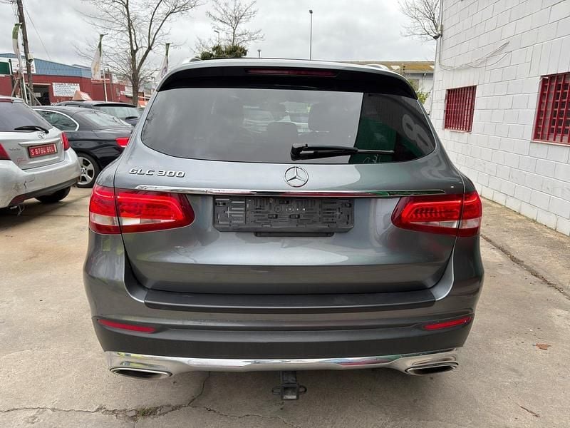 Usado Mercedes GLC300 258 CV (189 kW) 2019 Gris SUV