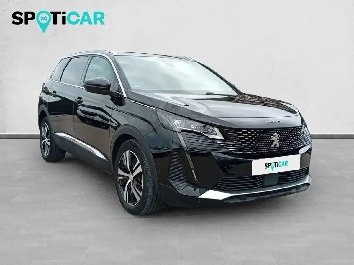 Usado Peugeot 5008 GT 130 CV (95 kW) 2023 Negro SUV