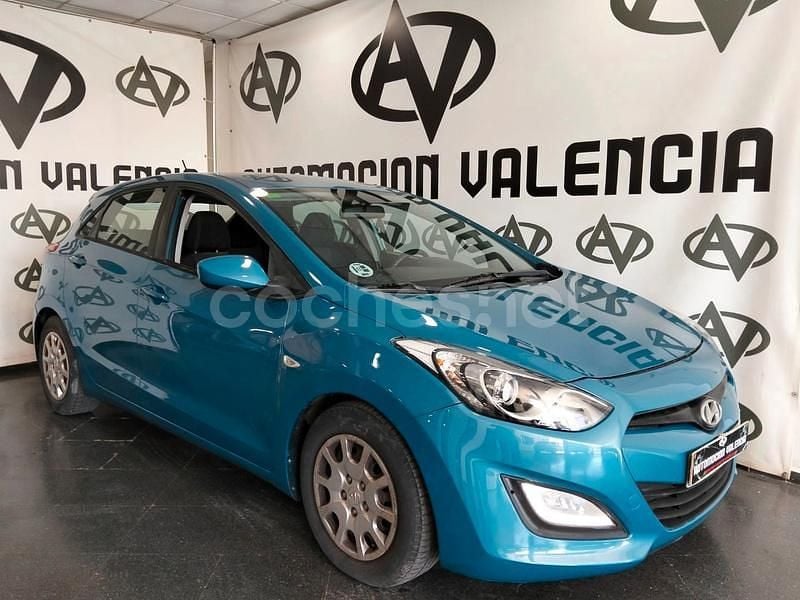 Usado Hyundai i30 90 CV (66 kW) 2012 Azul Berlina