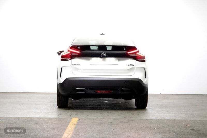 Usado Citroën e-C4 Shine 100 kW (136 CV) 2023 Blanco