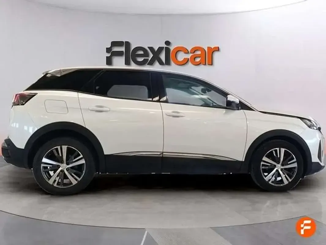 Usado Peugeot 3008 Active 131 CV (96 kW) 2021 Blanco SUV
