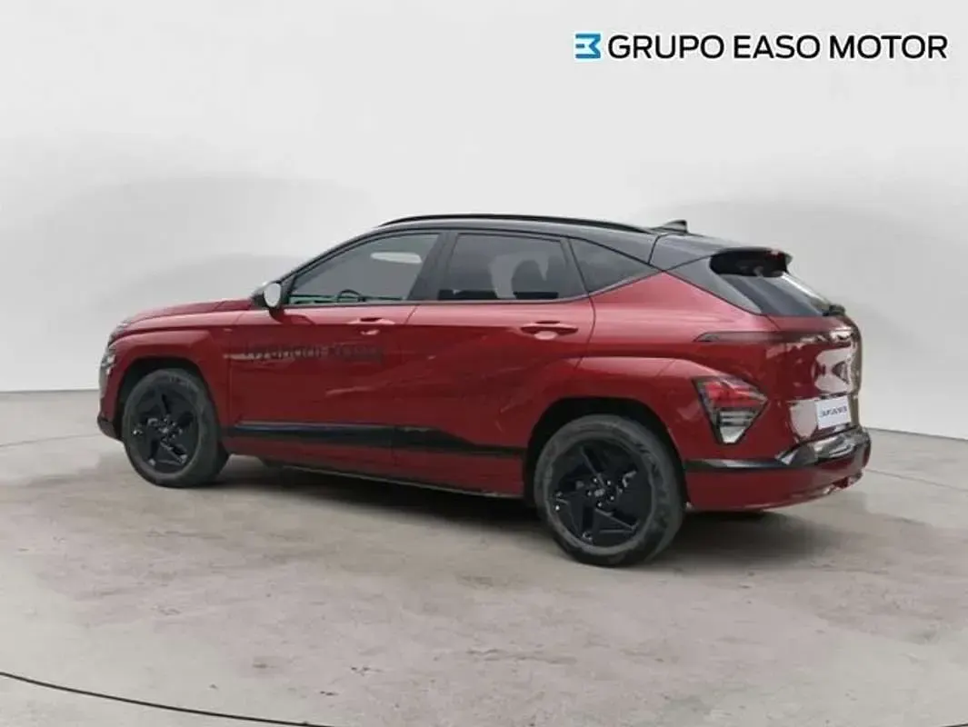Usado Hyundai Kona Blackline 150 kW (204 CV) 2025 Rojo SUV