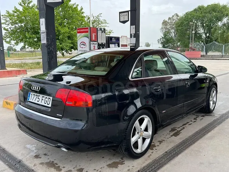 Usado Audi A4 S-Line 170 HP (125 kW) 2007 Preto Sedan