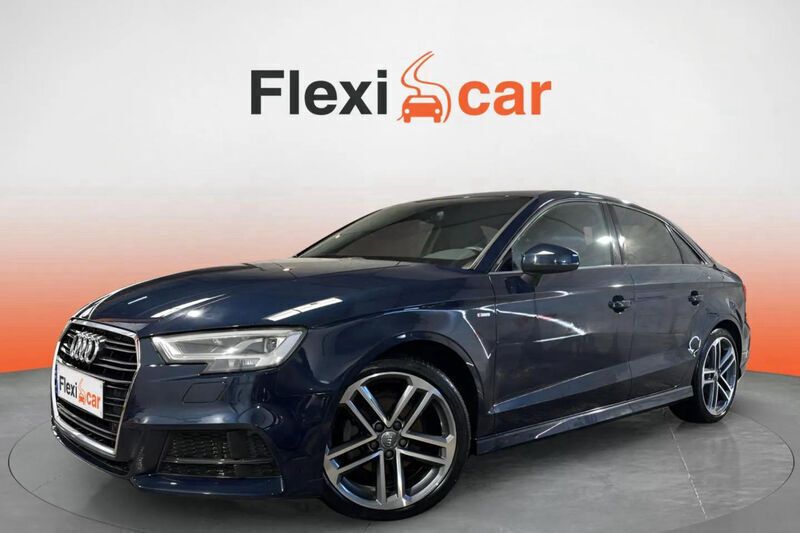 Usado Audi A3 S-Line 116 CV (85 kW) 2019 Azul Berlina