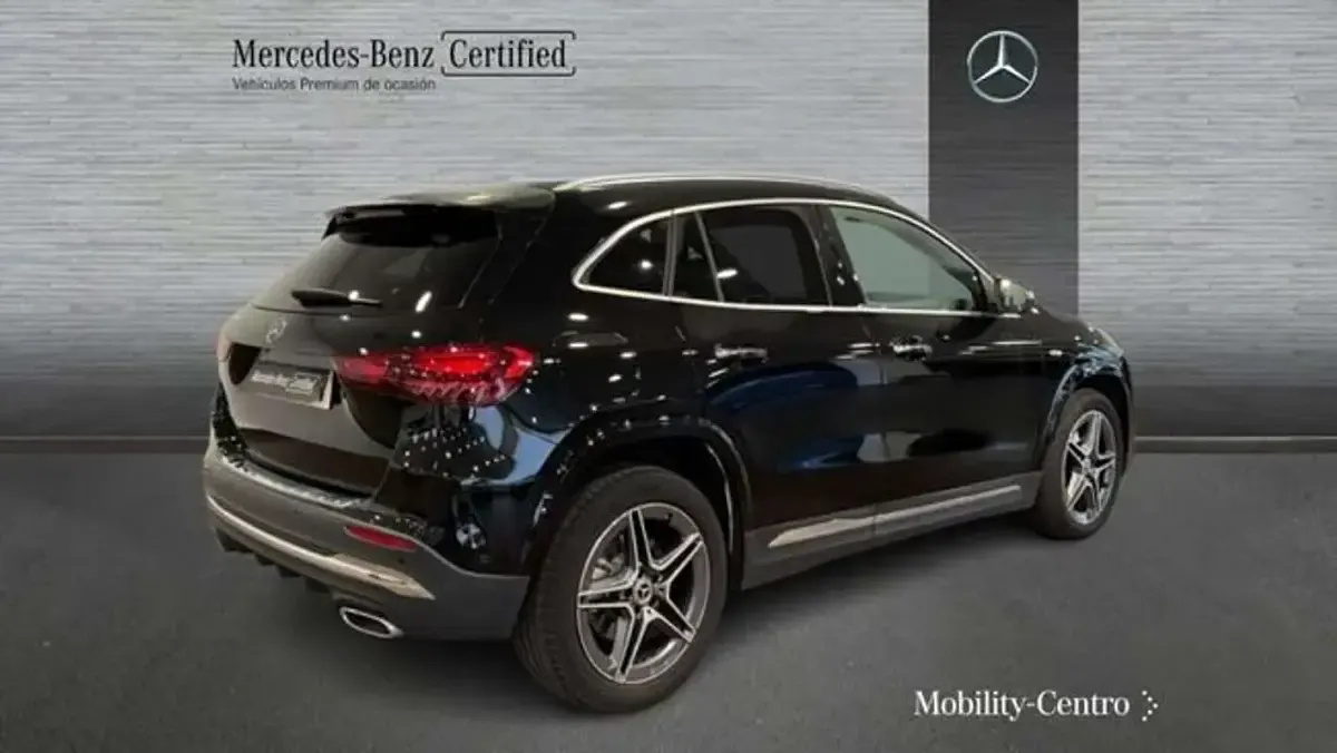 Usado Mercedes GLA250 165 CV (121 kW) 2025 Negro SUV
