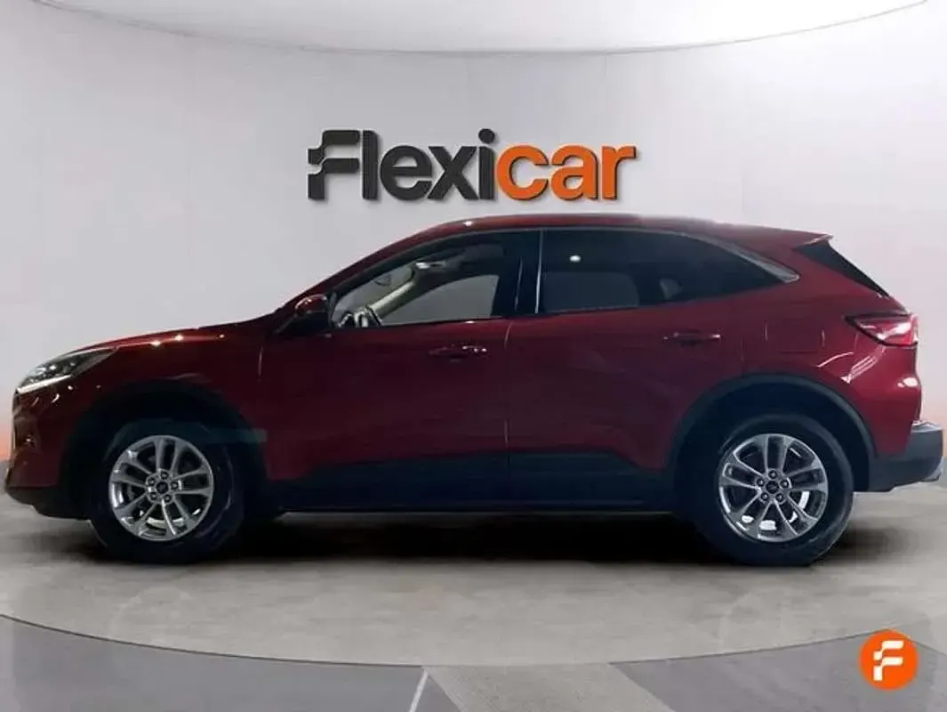 Usado Ford Kuga ST-Line 150 CV (110 kW) 2023 Burdeos SUV