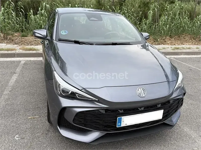 Usado MG MG3 Comfort 195 CV (143 kW) 2025 Gris / plata Utilitario