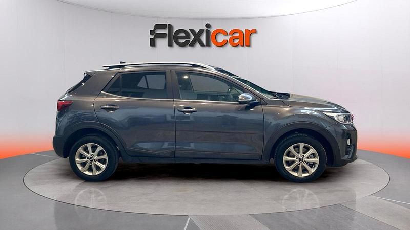 Usado Kia Stonic 84 CV (61 kW) 2019 Gris SUV